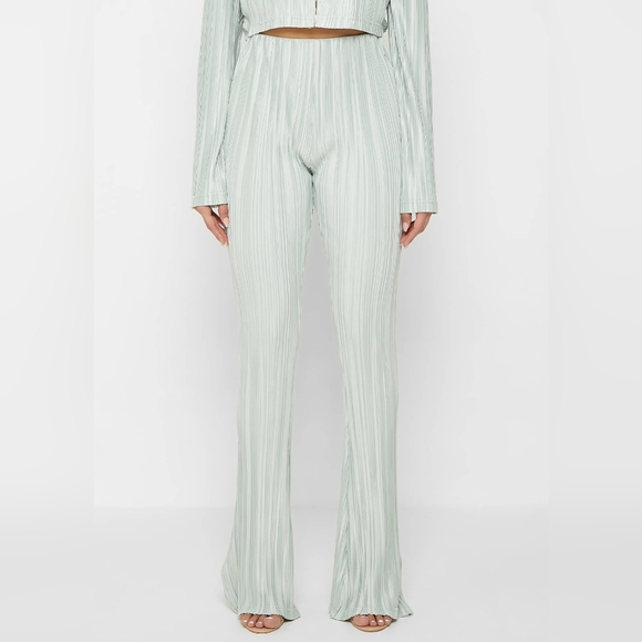 Maniere de Voir Mint Green pleated shirt and pants set - Picture 8 of 8